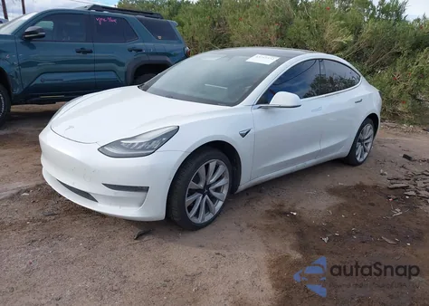 2019 Tesla Model 3 Long Range/Performance из США, поврежденный, VIN 5YJ3E1EB5KF390175